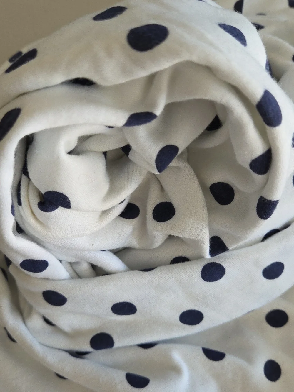 Knit Jersey White & Blue Polka Dot Craft Sewing Fabric 1.7 Yards